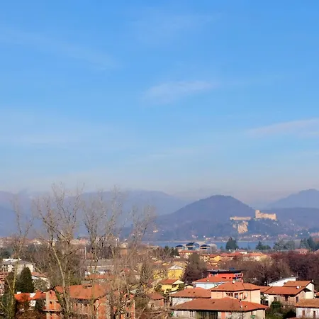 Motti Quadri Apartment Arona